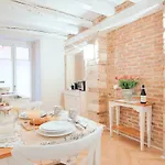 아파트 Boutique